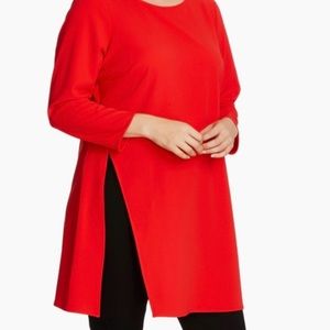 VINCE CAMUTO
Long Sleeve Side Slit Crepe Tunic In Fiesta